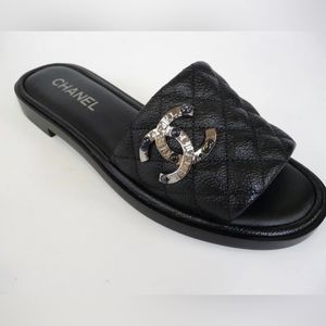Chanel slides